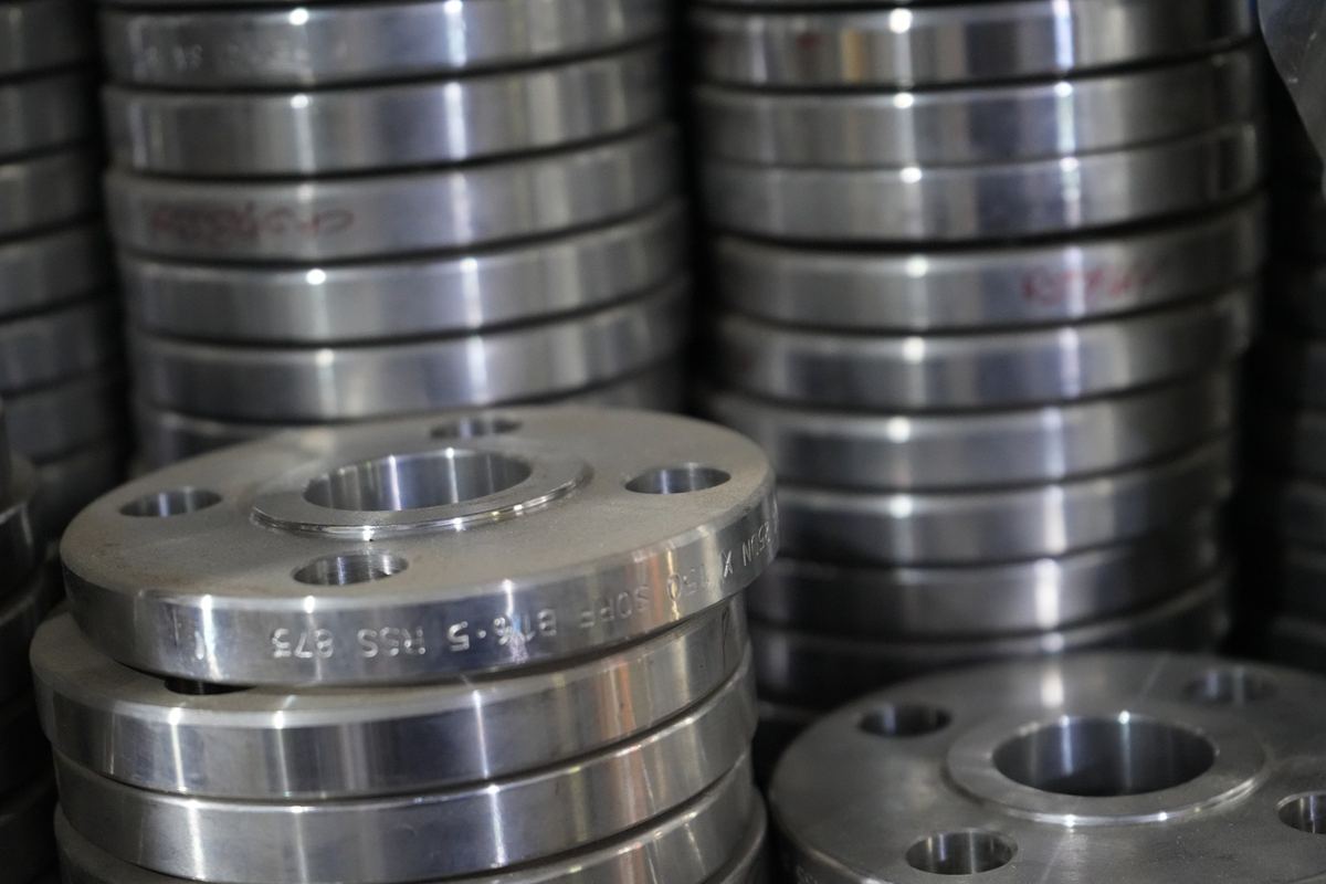 Stamped markings on stainless slip-on flanges